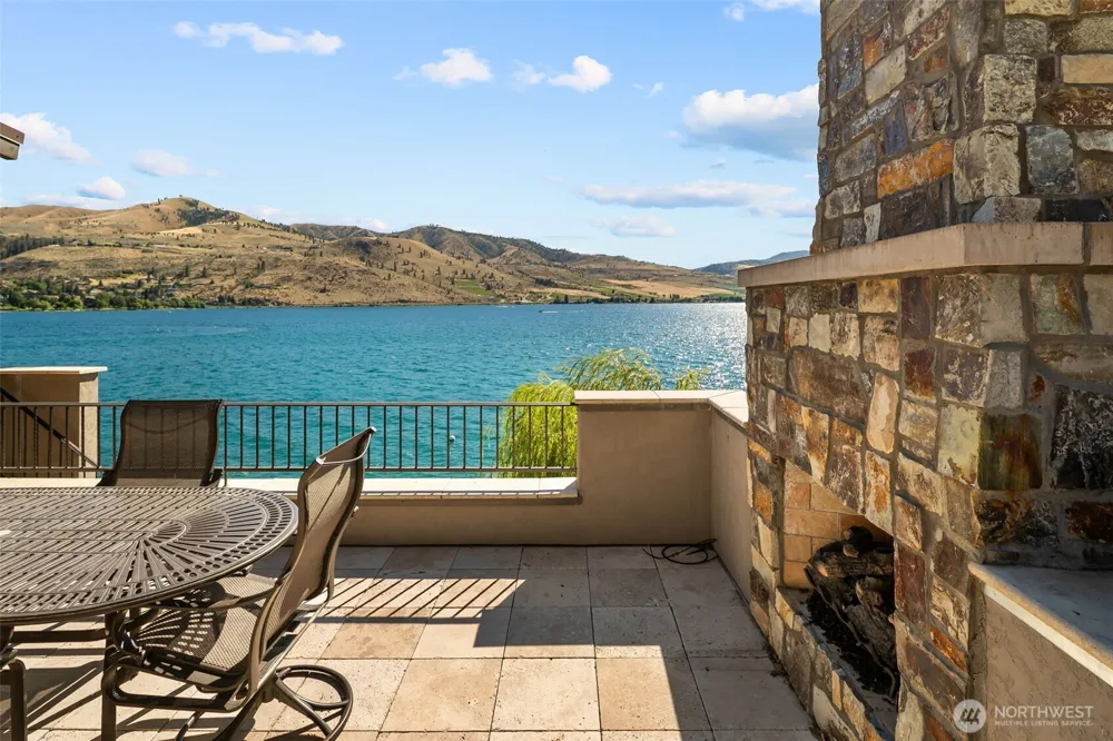 120 Brimstone Lane Chelan, WA 98816