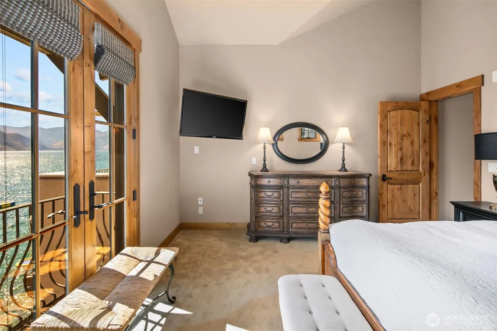120 Brimstone Lane Chelan, WA 98816