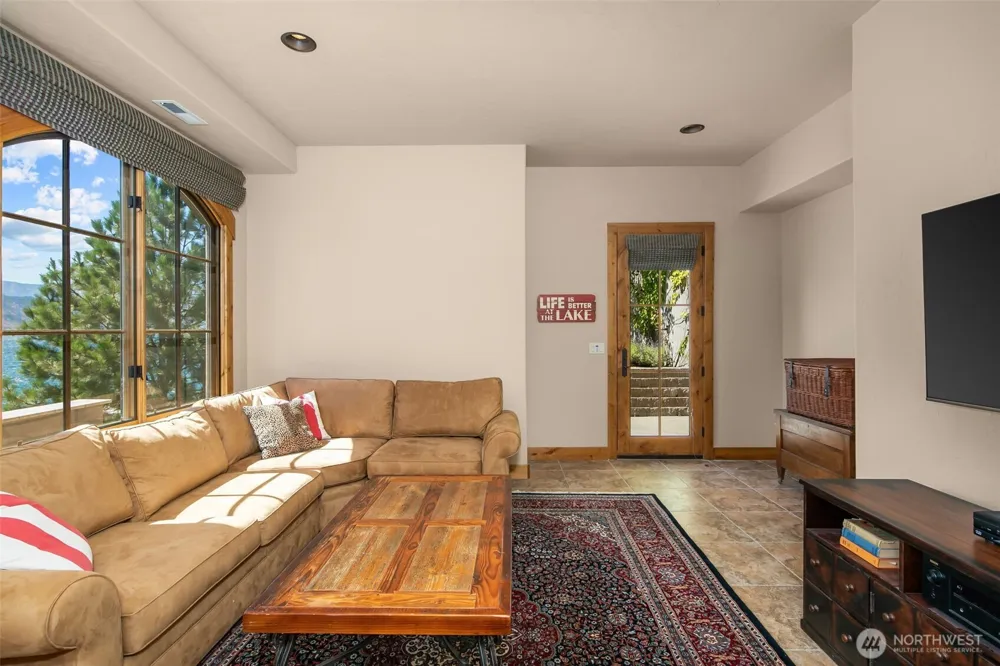 120 Brimstone Lane Chelan, WA 98816