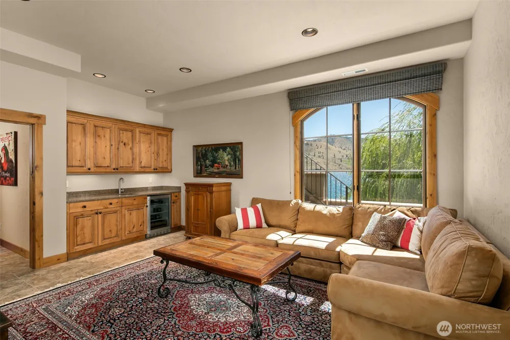 120 Brimstone Lane Chelan, WA 98816