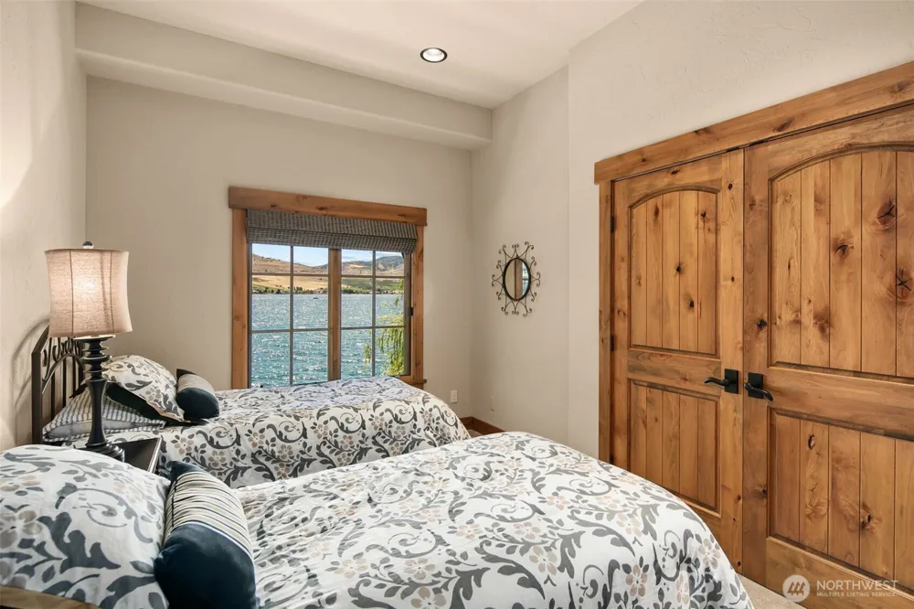 120 Brimstone Lane Chelan, WA 98816