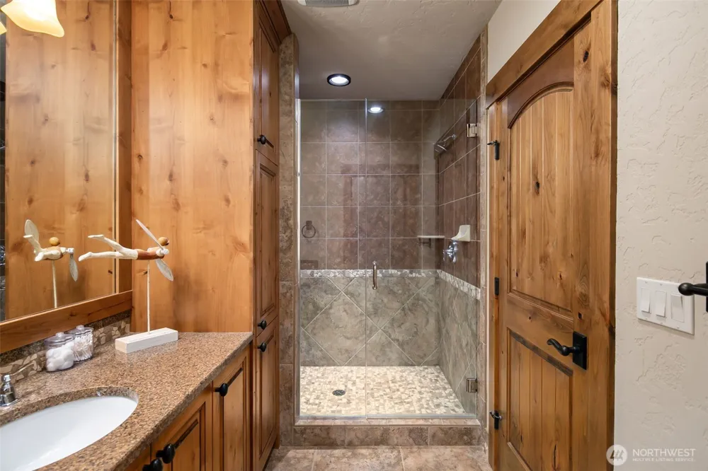 120 Brimstone Lane Chelan, WA 98816