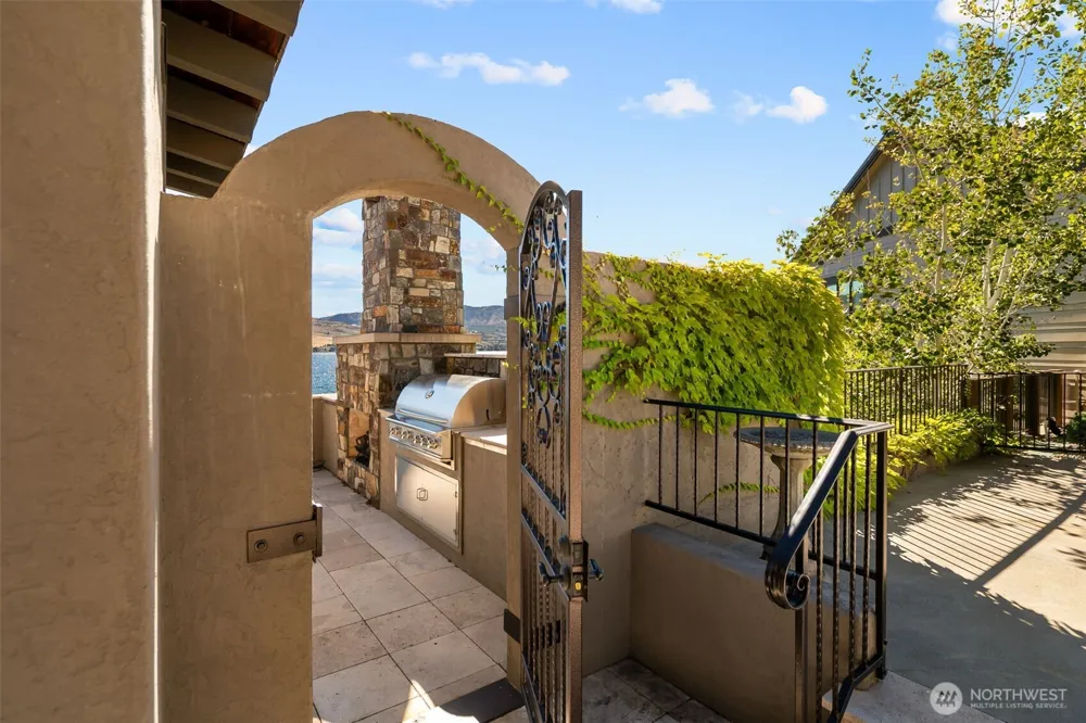 120 Brimstone Lane Chelan, WA 98816