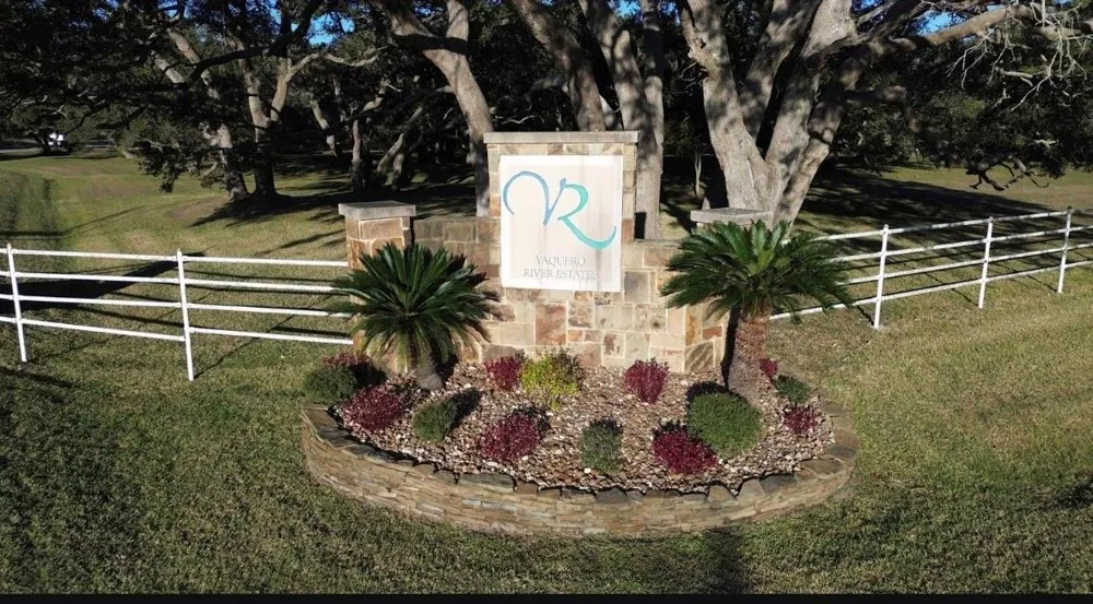 13 Center Tree Drive Palacios, TX 77465