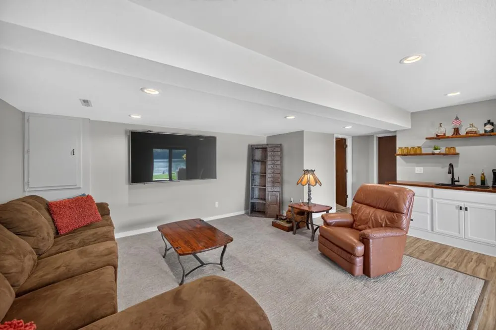 13546 Postier Drive NW Oronoco, MN 55960