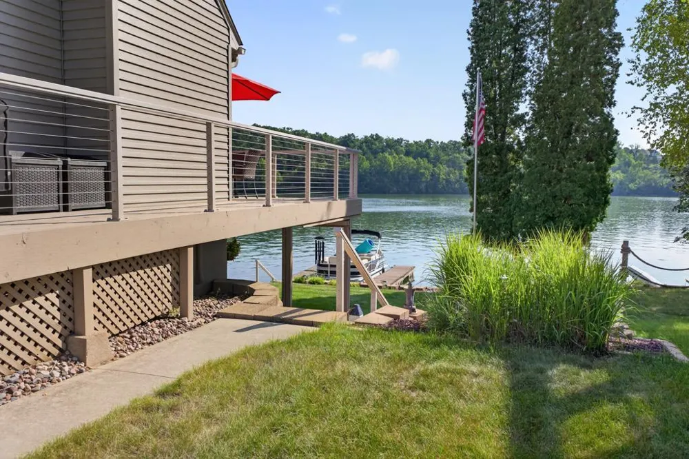 13546 Postier Drive NW Oronoco, MN 55960