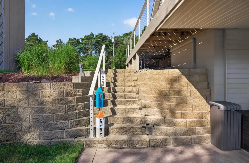 13546 Postier Drive NW Oronoco, MN 55960