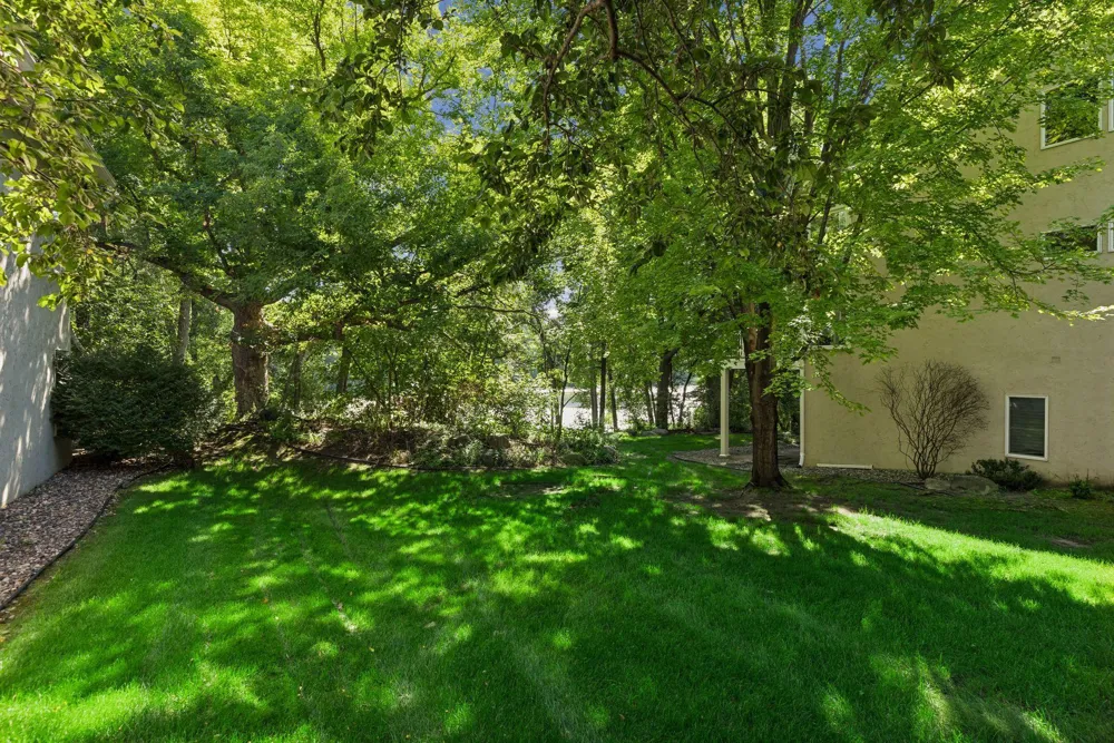 5803 Vernon Lane Edina, MN 55436