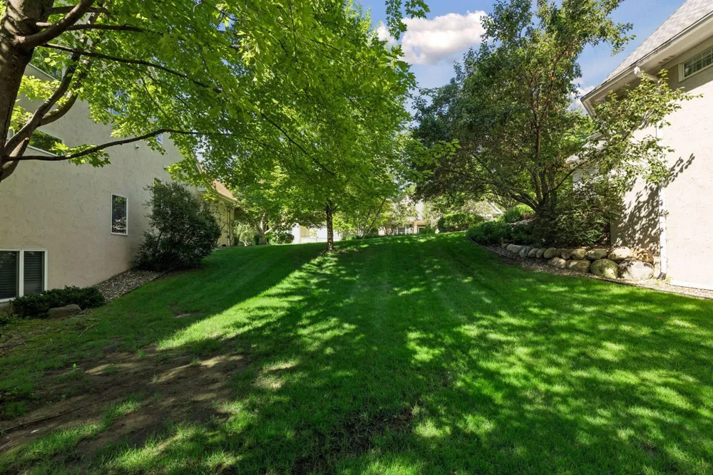 5803 Vernon Lane Edina, MN 55436