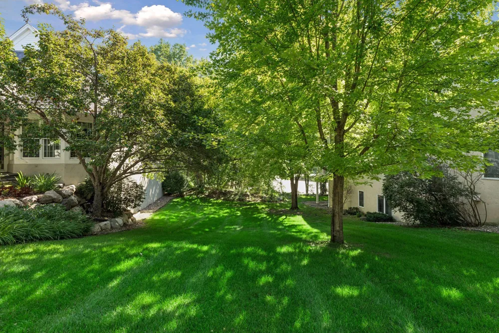5803 Vernon Lane Edina, MN 55436