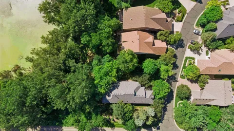 5803 Vernon Lane
