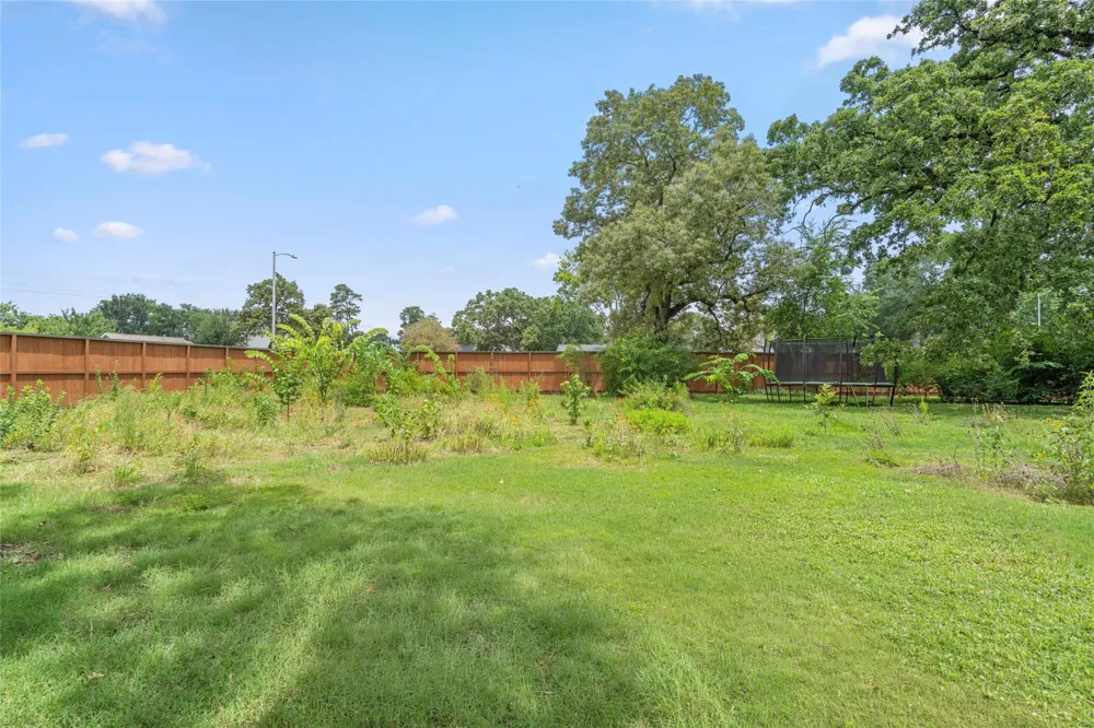 1090 Lamonte Lane Houston, TX 77018