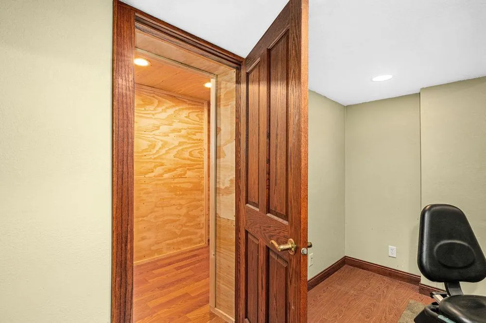 2827 Parkwood Lane Duluth, MN 55811