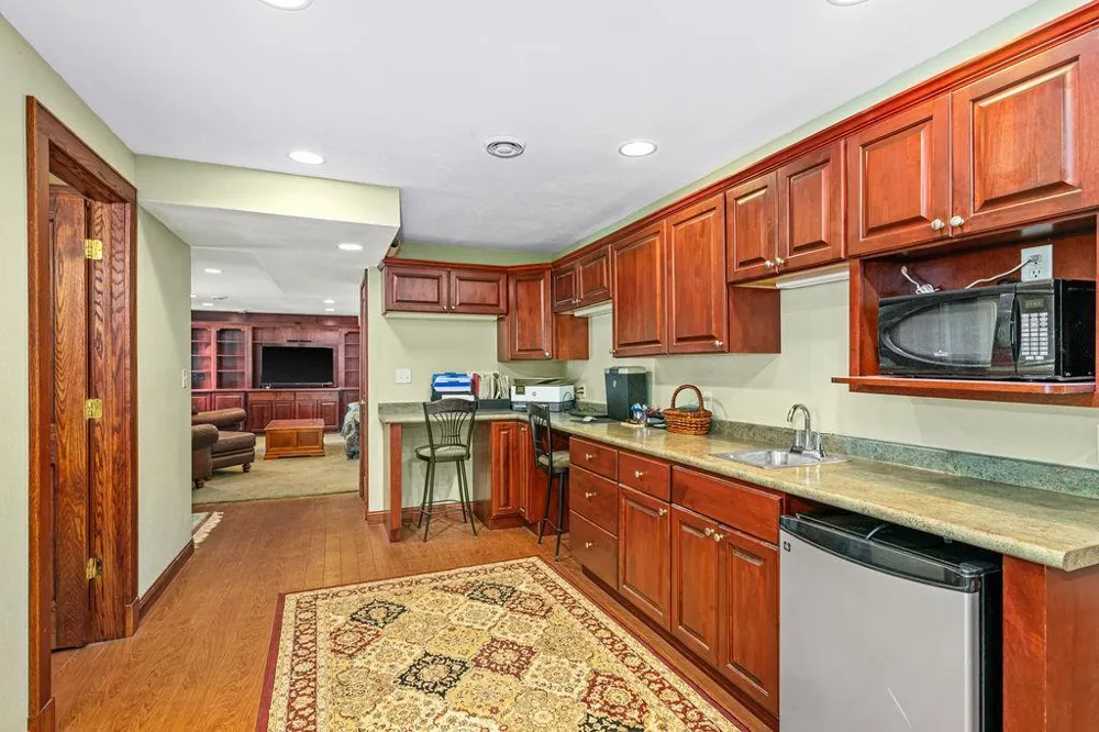 2827 Parkwood Lane Duluth, MN 55811