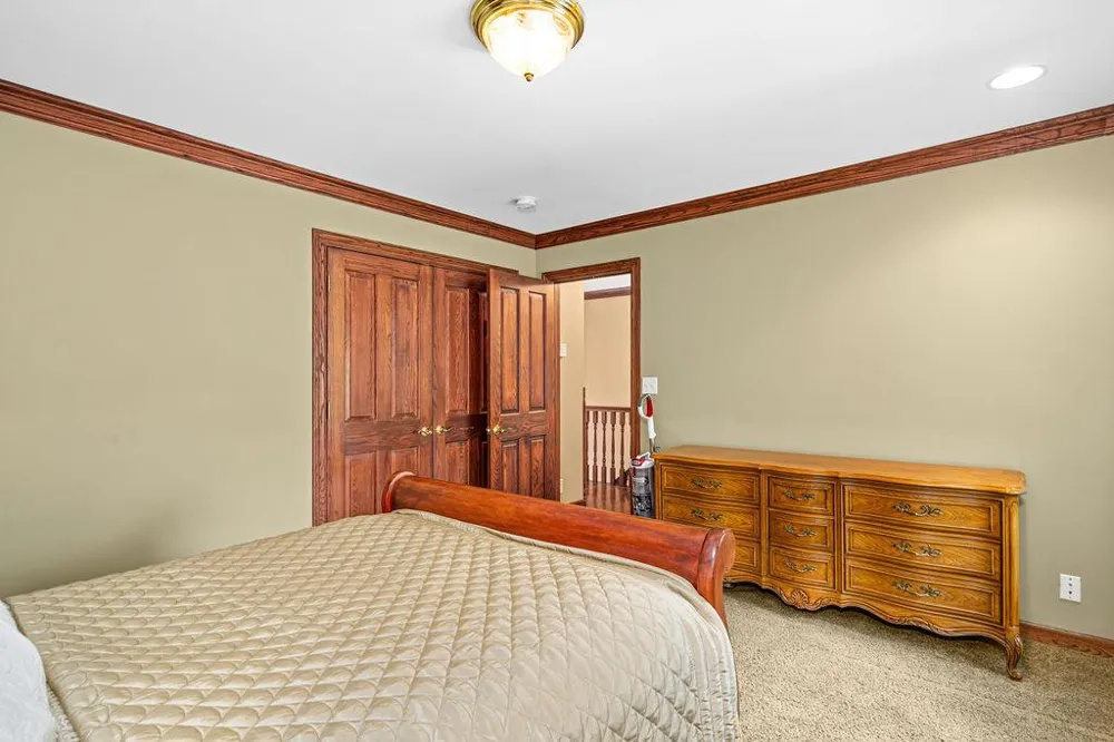 2827 Parkwood Lane Duluth, MN 55811