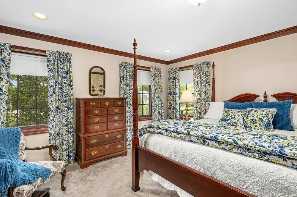 2827 Parkwood Lane Duluth, MN 55811
