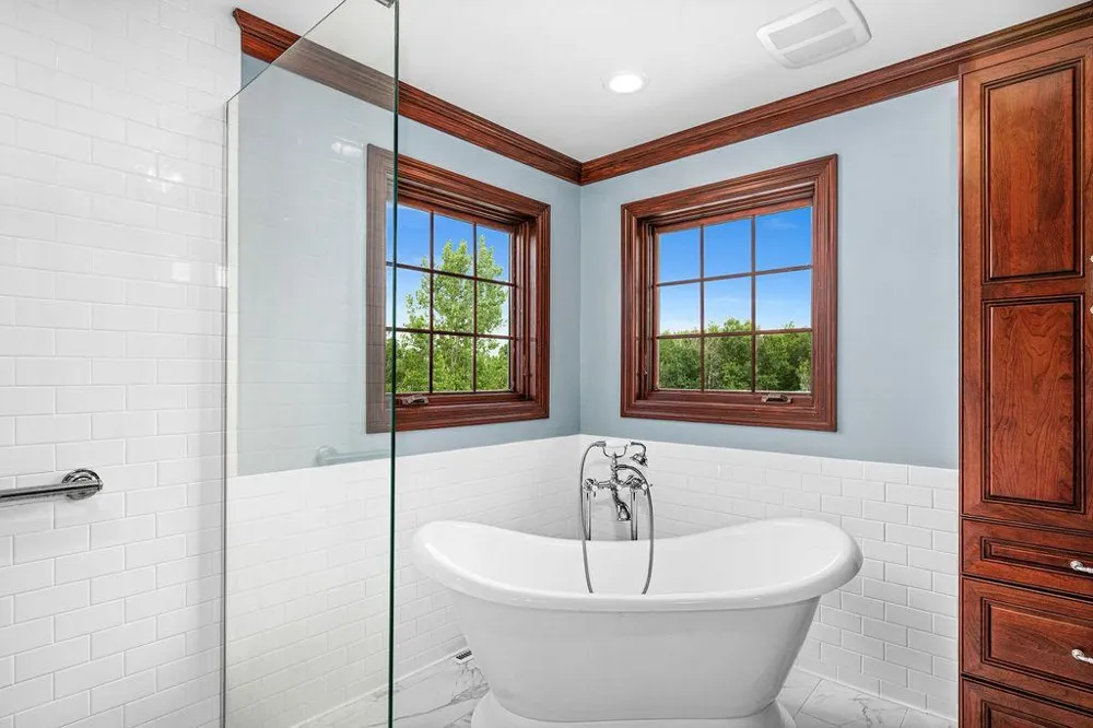 2827 Parkwood Lane Duluth, MN 55811