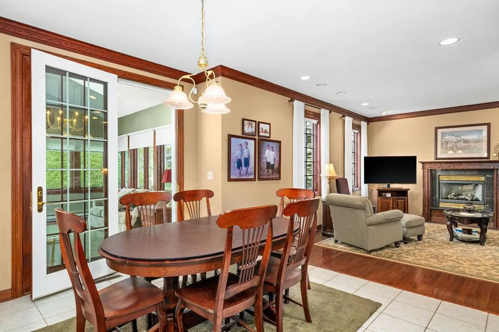 2827 Parkwood Lane Duluth, MN 55811