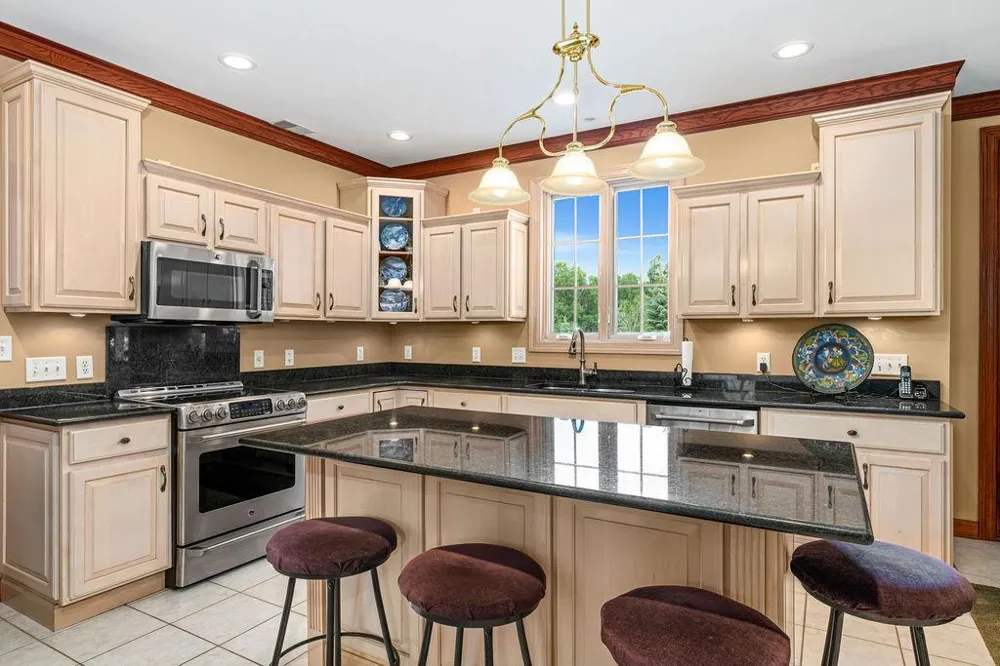 2827 Parkwood Lane Duluth, MN 55811