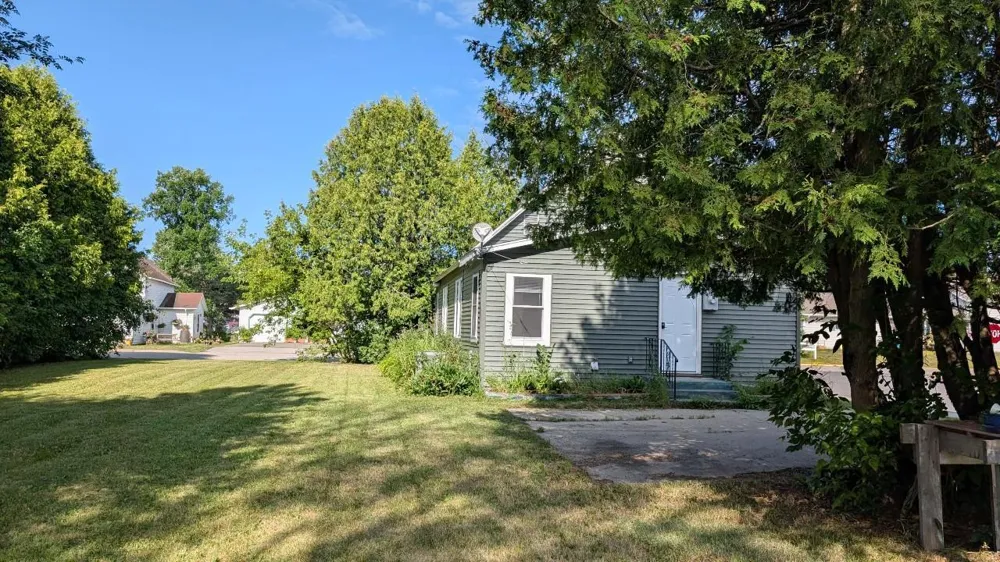 102 1st Street SW Cook, MN 55723