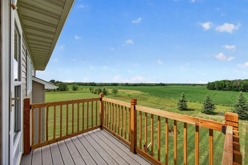 6040 Woodland Trail Greenfield, MN 55357