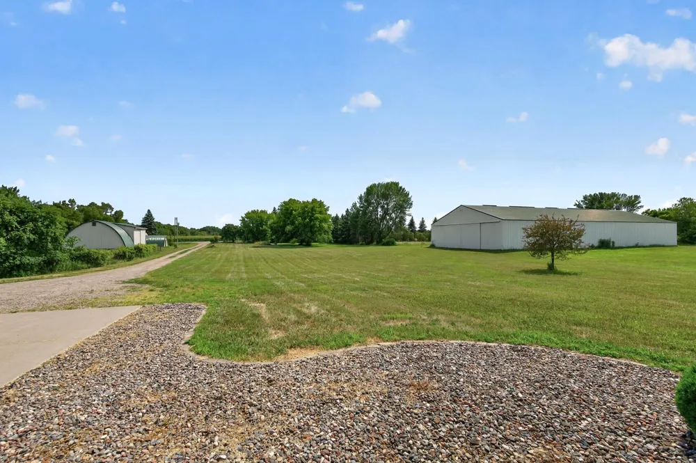 6040 Woodland Trail Greenfield, MN 55357