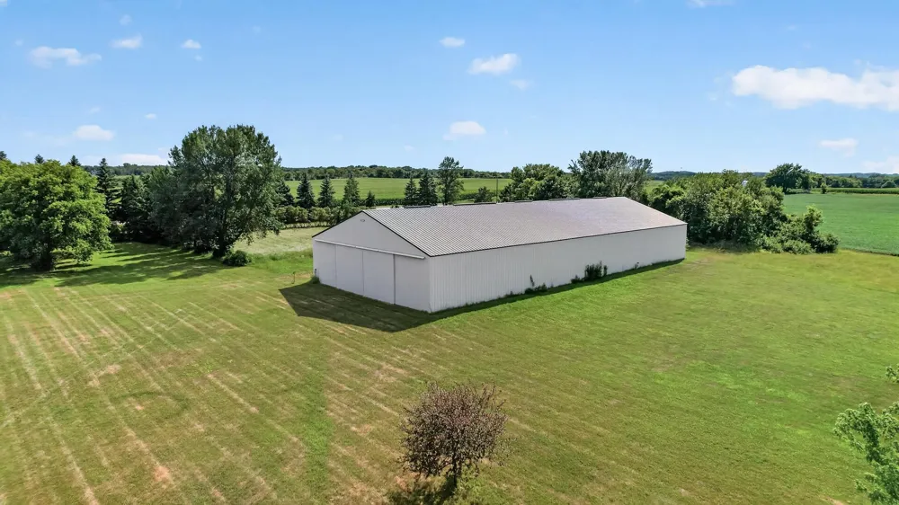 6040 Woodland Trail Greenfield, MN 55357