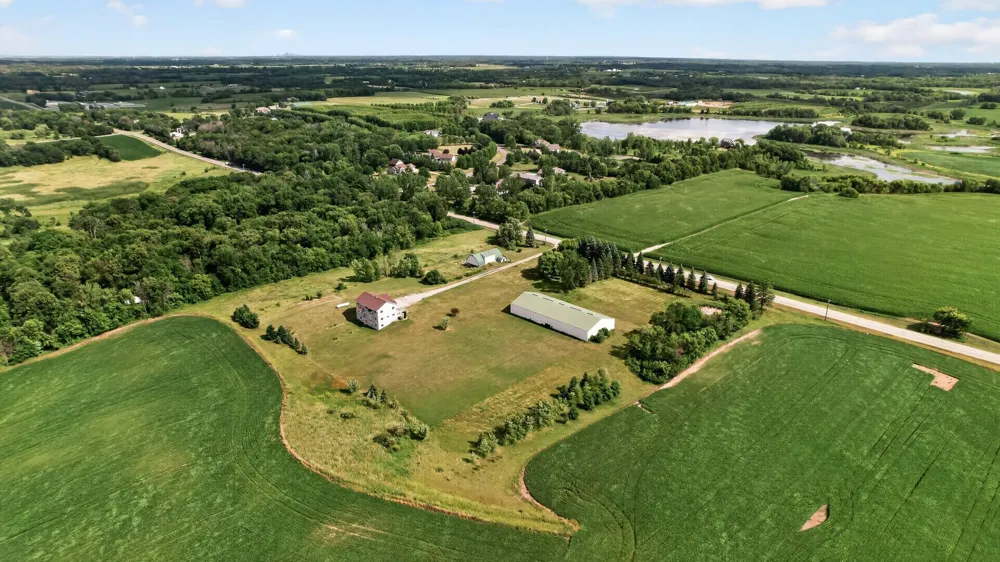 6040 Woodland Trail Greenfield, MN 55357