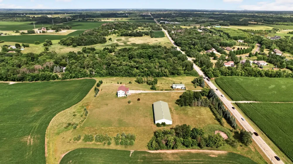 6040 Woodland Trail Greenfield, MN 55357