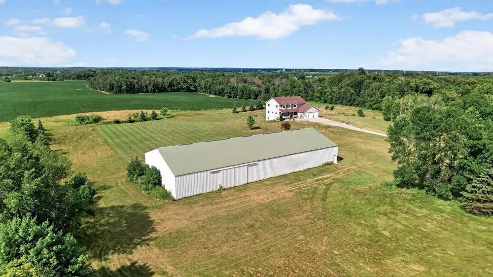 6040 Woodland Trail Greenfield, MN 55357