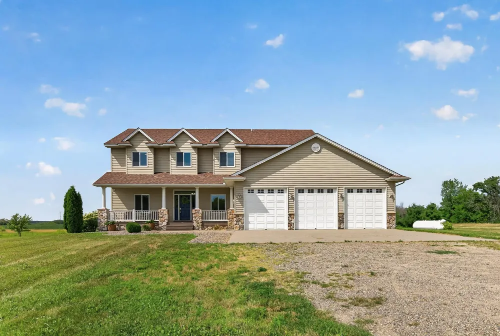 6040 Woodland Trail Greenfield, MN 55357