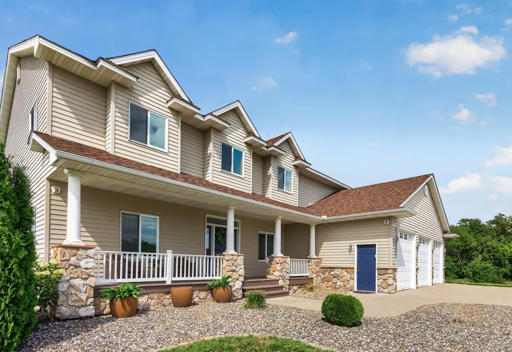 6040 Woodland Trail Greenfield, MN 55357