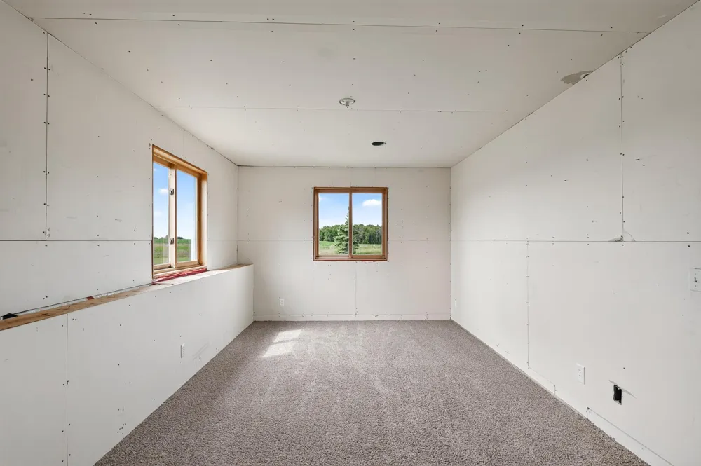 6040 Woodland Trail Greenfield, MN 55357