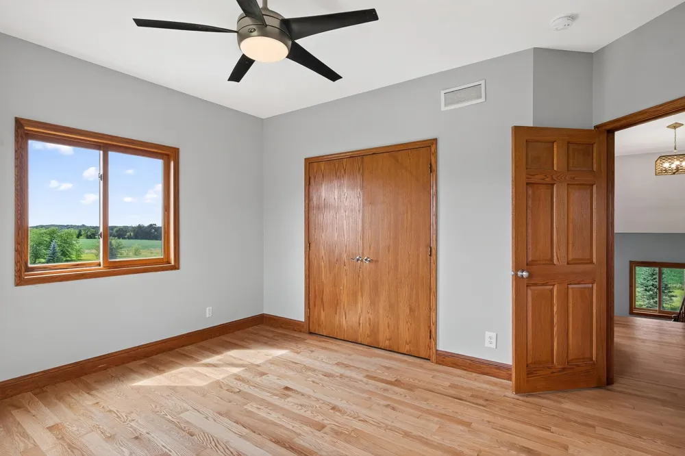 6040 Woodland Trail Greenfield, MN 55357