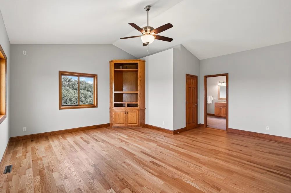 6040 Woodland Trail Greenfield, MN 55357