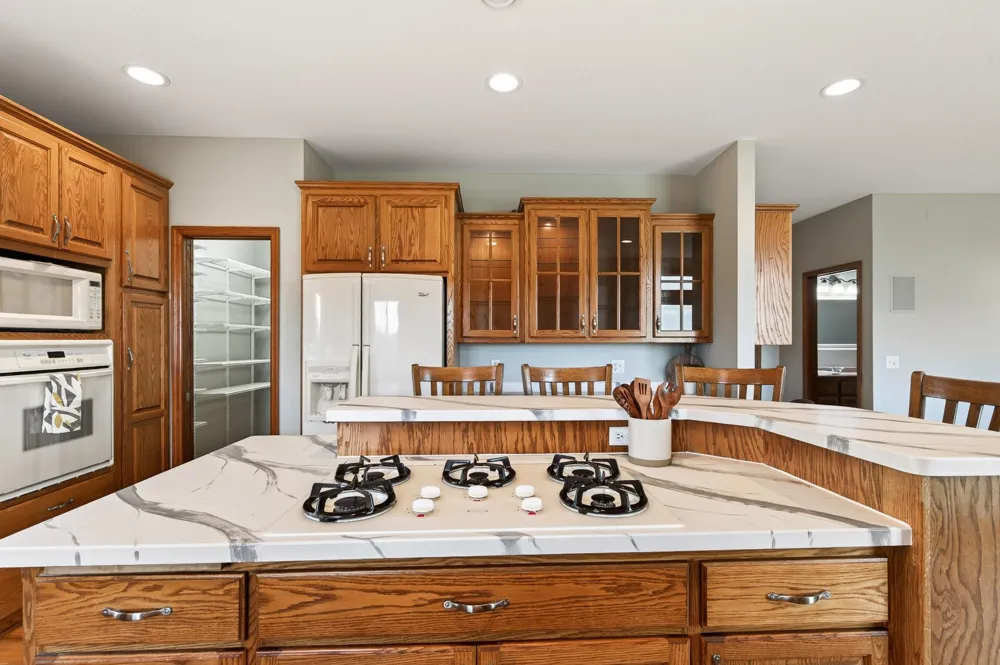 6040 Woodland Trail Greenfield, MN 55357
