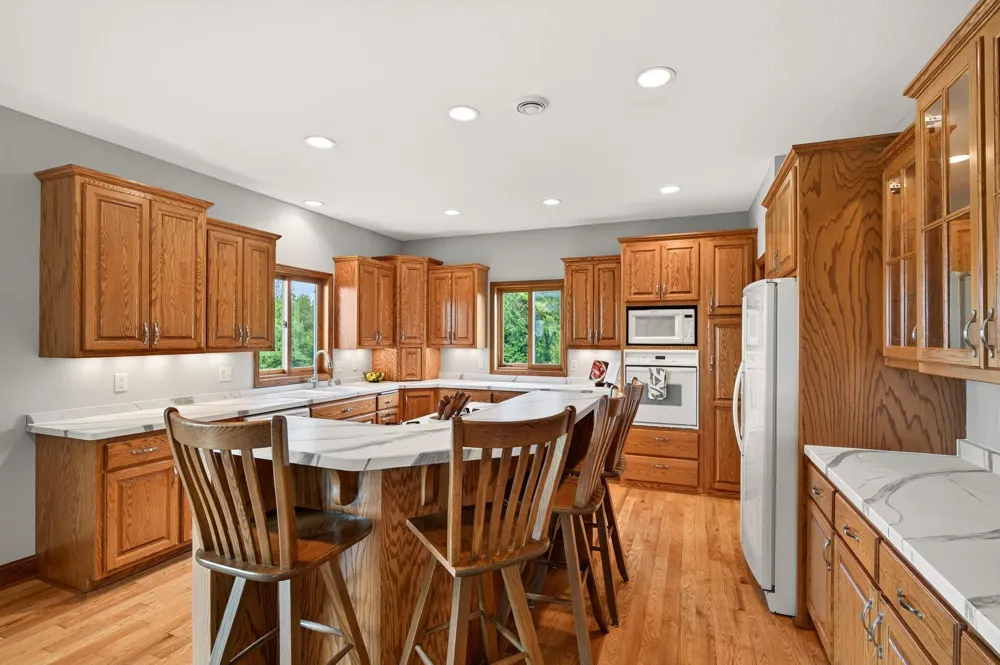 6040 Woodland Trail Greenfield, MN 55357