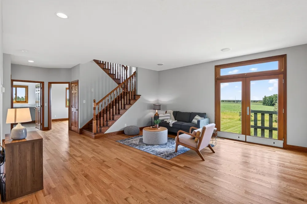 6040 Woodland Trail Greenfield, MN 55357