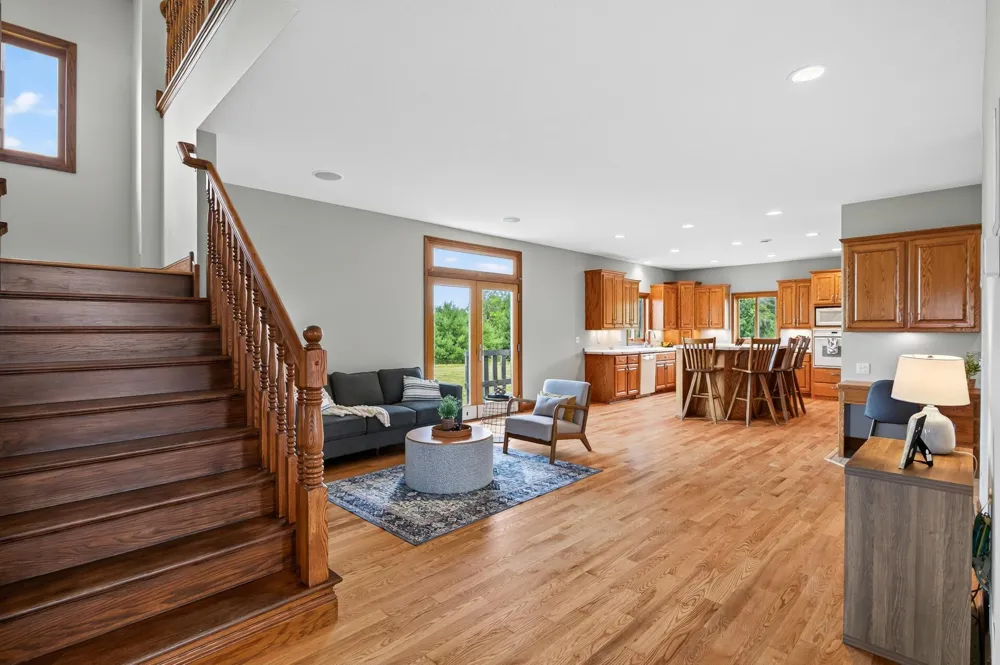 6040 Woodland Trail Greenfield, MN 55357
