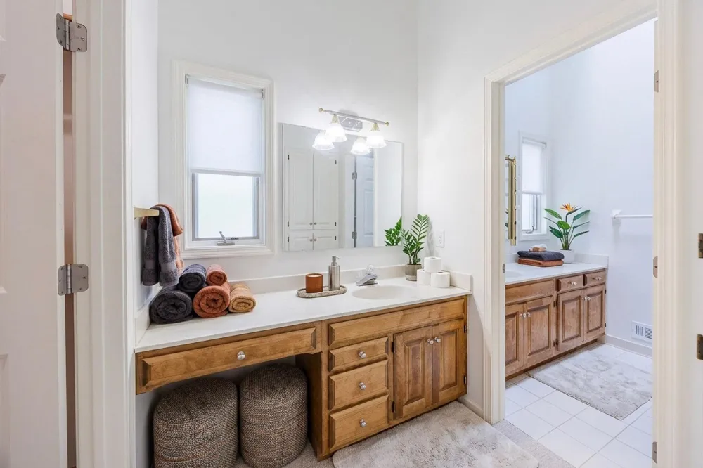 1106 Hollybrook Drive Wayzata, MN 55391