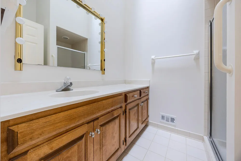 1106 Hollybrook Drive Wayzata, MN 55391
