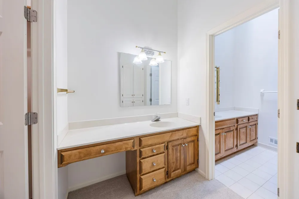 1106 Hollybrook Drive Wayzata, MN 55391