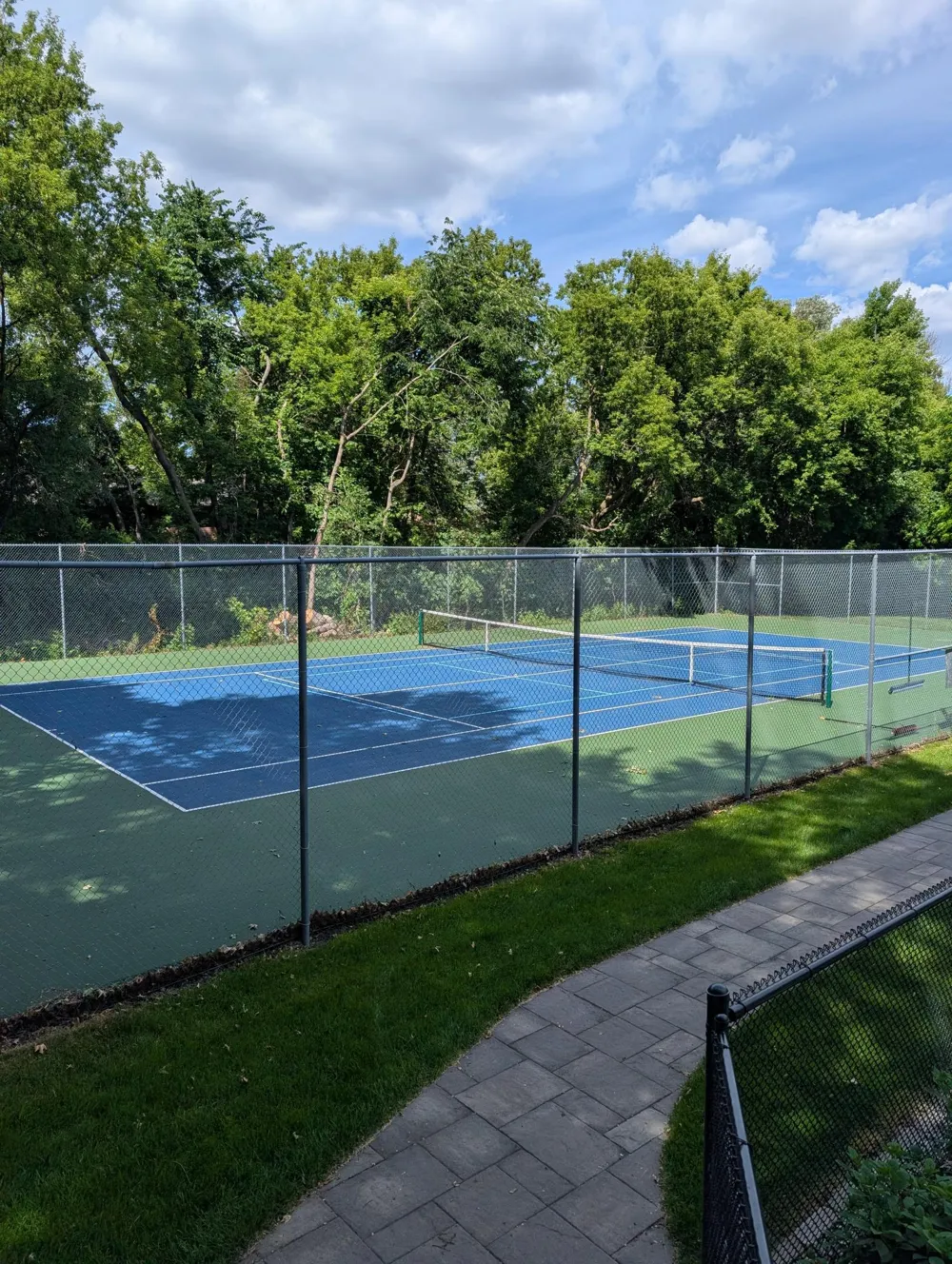 1106 Hollybrook Drive Wayzata, MN 55391