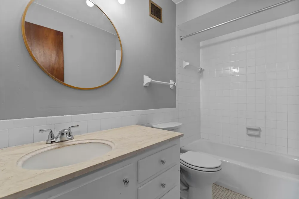 2200 Nevada Avenue S #216 Saint Louis Park, MN 55426
