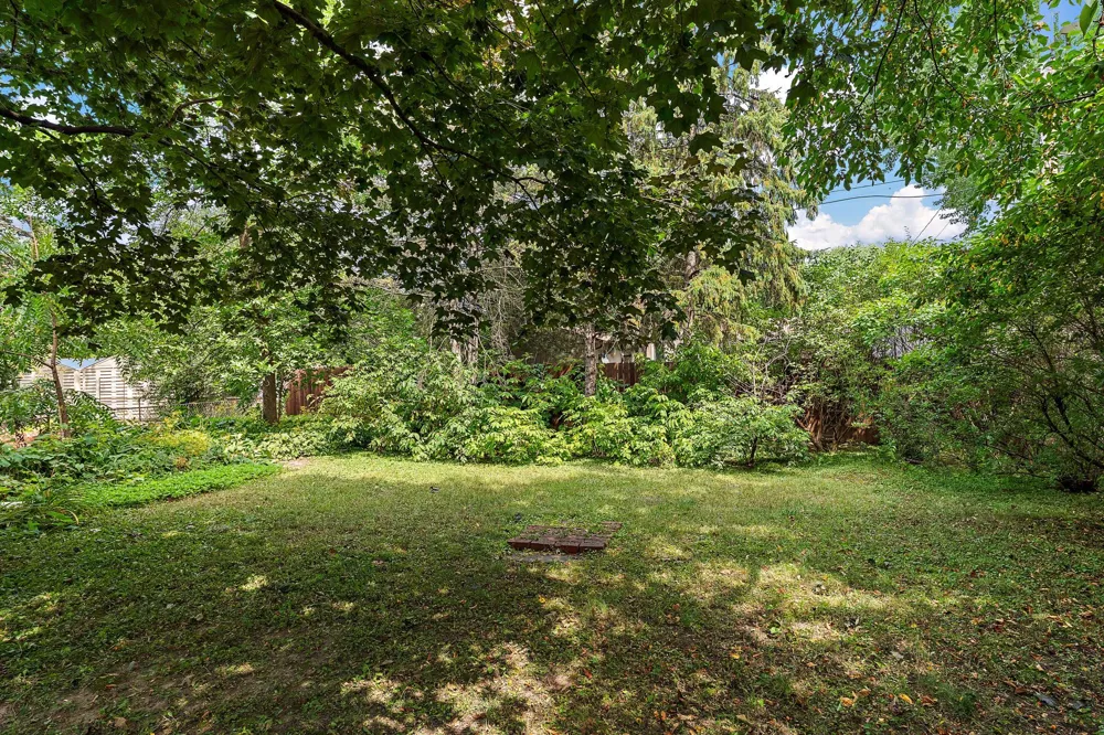 738 22nd Avenue South Saint Paul, MN 55075