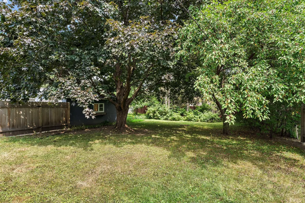 738 22nd Avenue South Saint Paul, MN 55075