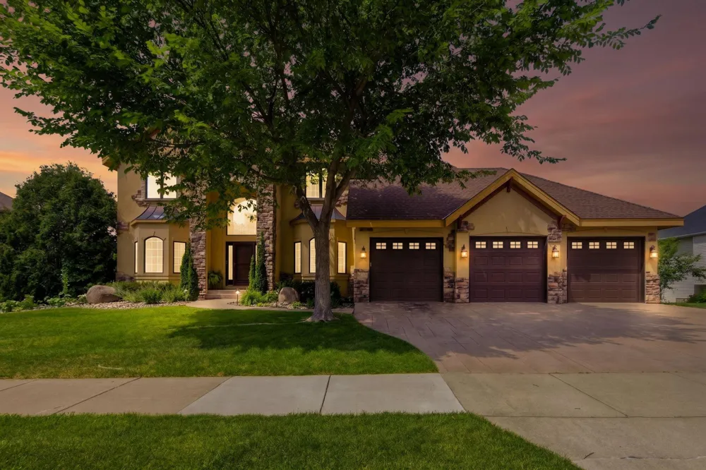 1008 Newhall Drive Faribault, MN 55021