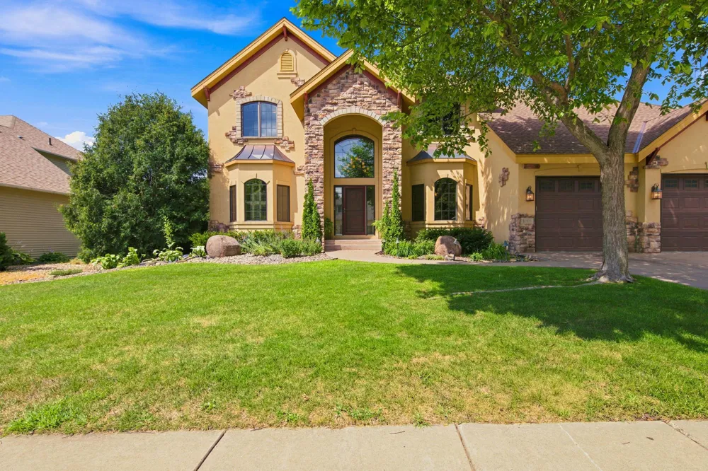 1008 Newhall Drive Faribault, MN 55021