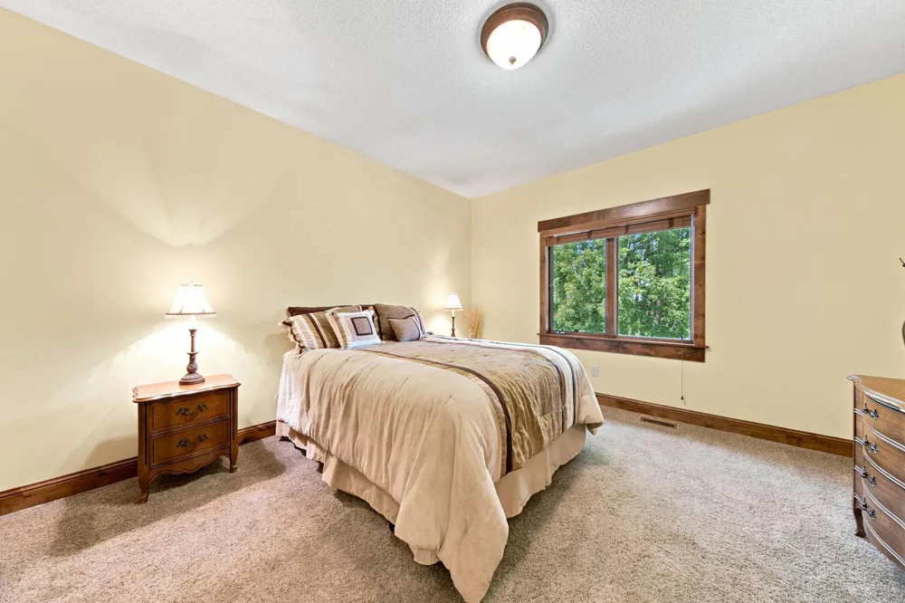 1008 Newhall Drive Faribault, MN 55021