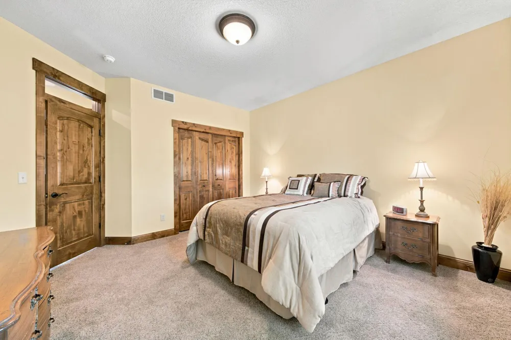 1008 Newhall Drive Faribault, MN 55021
